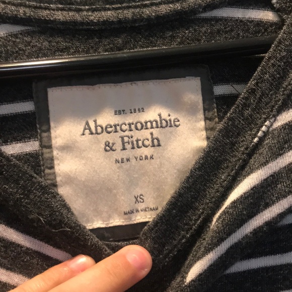 Abercrombie & Fitch Long Sleeve - Picture 2 of 3